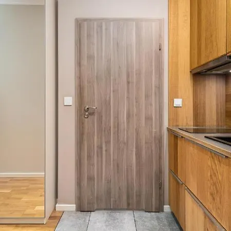 Апартаменты Deluxe Free Parking *