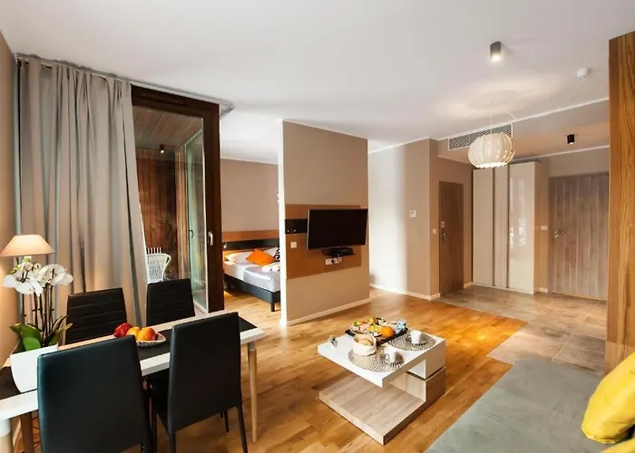 Deluxe Free Parking Warszawa